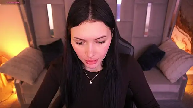 MilaSecrett online show from December 15, 2025, 2:43 pm