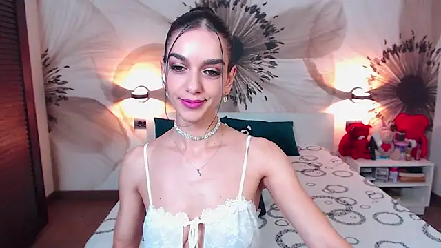 KatherineBisou online show from February 20, 2026, 8:53 pm