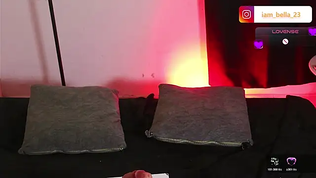 yourtoybella online show from March 12, 2026, 6:25 pm