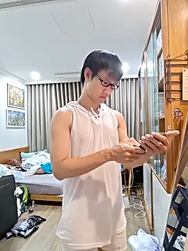 horny slavedog online show from September 25, 2025, 7:01 am