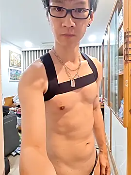 horny slavedog online show from September 25, 2025, 7:06 pm