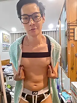 horny slavedog online show from November 15, 2025, 10:56 am