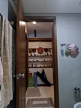 horny slavedog online show from November 17, 2025, 9:15 am