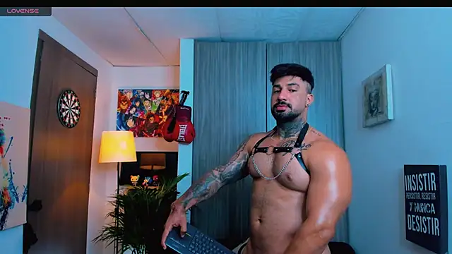 Snapshot of naugthy_dominant chatting on November 13, 2025, 3:55 pm naugthy dominant online show from November 13, 2025, 3:55 pm