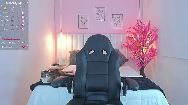 ivy collins online show from March 22, 2025, 6:33 am