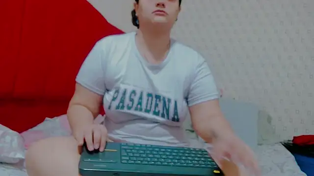 Snapshot of brunnette_hot chatting on February 4, 2025, 11:05 am brunnette hot online show from February 4, 2025, 11:05 am