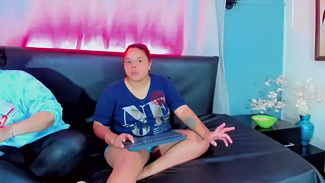 Snapshot of brunnette_hot chatting on February 18, 2025, 11:11 am brunnette hot online show from February 18, 2025, 11:11 am