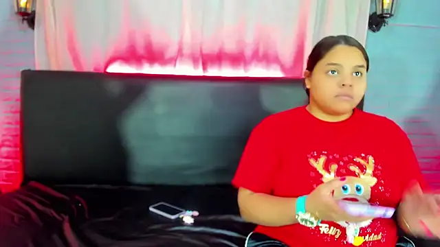 Snapshot of brunnette_hot chatting on March 21, 2025, 11:22 am brunnette hot online show from March 21, 2025, 11:22 am