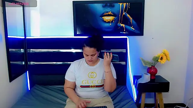 Snapshot of brunnette_hot chatting on September 21, 2025, 12:18 pm brunnette hot online show from September 21, 2025, 12:18 pm