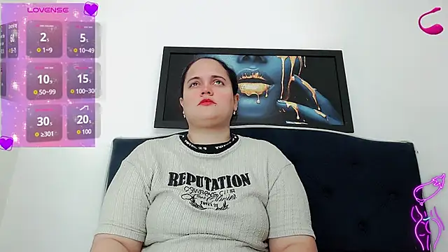 Snapshot of brunnette_hot chatting on November 11, 2025, 11:10 am brunnette hot online show from November 11, 2025, 11:10 am