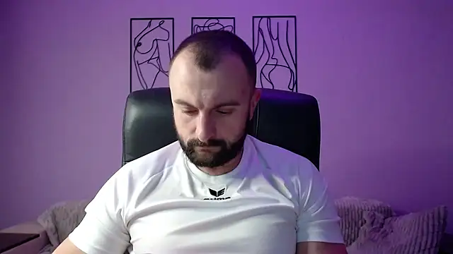 brindlefly6969 online show from January 30, 2025, 11:44 am