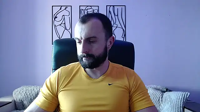 brindlefly6969 online show from March 12, 2025, 11:31 am