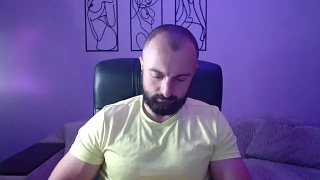 brindlefly6969 online show from October 25, 2025, 10:34 am