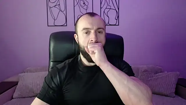 brindlefly6969 online show from March 16, 2026, 12:09 pm