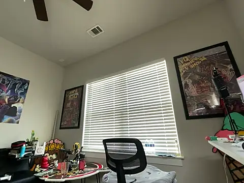 Snapshot of 4EVAGLACIERS chatting on May 15, 2026, 2:57 pm 4EVAGLACIERS online show from May 15, 2026, 2:57 pm
