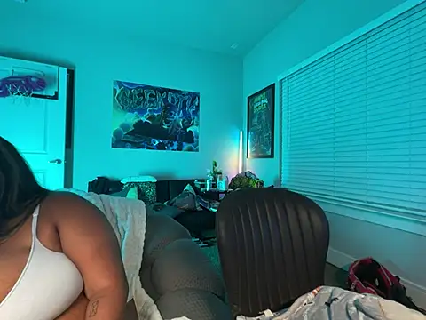 4EVAGLACIERS online show from July 29, 2026, 3:59 am