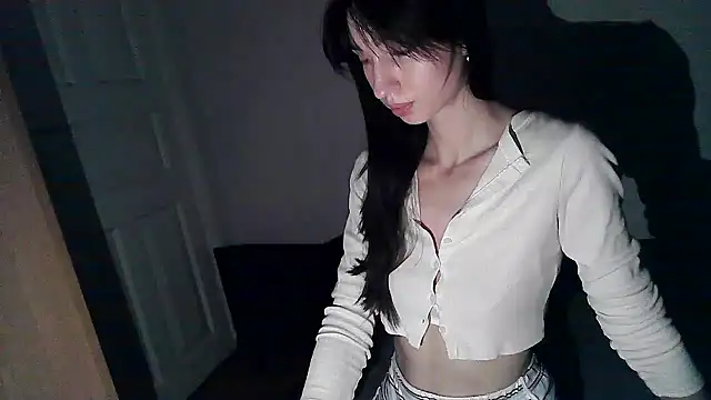 ElizaSwon online show from November 24, 2025, 5:12 pm