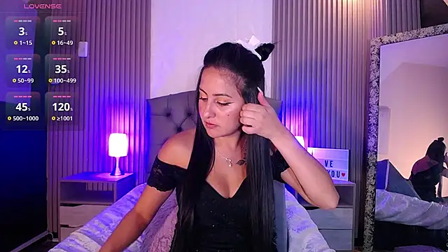 Snapshot of isabella_smith_ chatting on January 15, 2025, 4:54 pm isabella smith online show from January 15, 2025, 4:54 pm