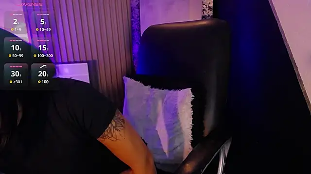 Snapshot of isabella_smith_ chatting on January 24, 2025, 5:00 pm isabella smith online show from January 24, 2025, 5:00 pm