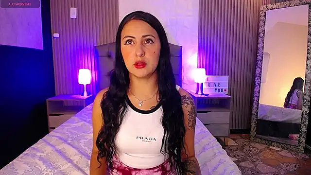 Snapshot of isabella_smith_ chatting on February 6, 2025, 1:21 pm isabella smith online show from February 6, 2025, 1:21 pm