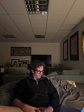 Snapshot of hardmecl chatting on January 12, 2025, 8:14 pm hardmecl online show from January 12, 2025, 8:14 pm