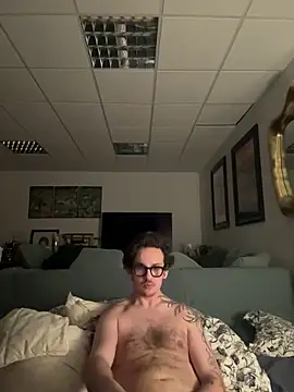 Snapshot of hardmecl chatting on February 28, 2025, 6:41 pm hardmecl online show from February 28, 2025, 6:41 pm