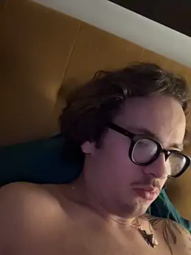 Snapshot of hardmecl chatting on October 2, 2025, 9:55 pm hardmecl online show from October 2, 2025, 9:55 pm