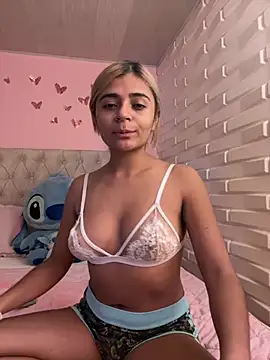 Snapshot of pamell_col chatting on December 19, 2024, 11:46 pm pamell col online show from December 19, 2024, 11:46 pm