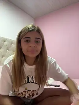 Snapshot of pamell_col chatting on January 10, 2025, 7:00 pm pamell col online show from January 10, 2025, 7:00 pm