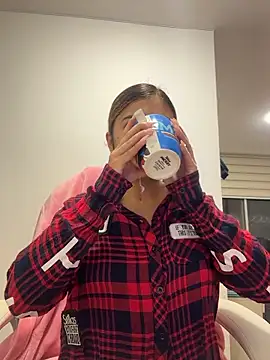 Snapshot of pamell_col chatting on January 11, 2026, 12:04 am pamell col online show from January 11, 2026, 12:04 am