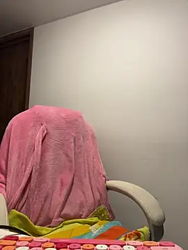 Snapshot of pamell_col chatting on February 4, 2026, 10:10 am pamell col online show from February 4, 2026, 10:10 am