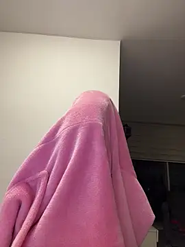 Snapshot of pamell_col chatting on February 5, 2026, 10:31 am pamell col online show from February 5, 2026, 10:31 am