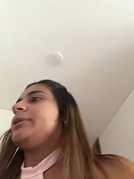 Snapshot of pamell_col chatting on February 22, 2026, 9:13 pm pamell col online show from February 22, 2026, 9:13 pm