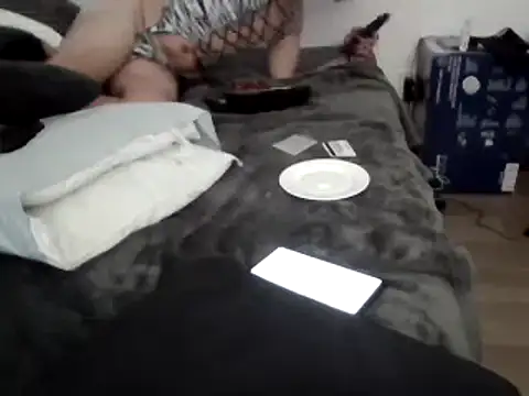 Snapshot of Iliketocooksquirt25 chatting on February 11, 2025, 4:02 pm Iliketocooksquirt25 online show from February 11, 2025, 4:02 pm