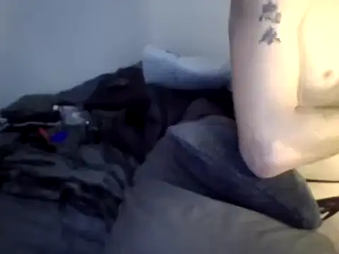 Snapshot of Iliketocooksquirt25 chatting on March 7, 2025, 12:37 am Iliketocooksquirt25 online show from March 7, 2025, 12:37 am