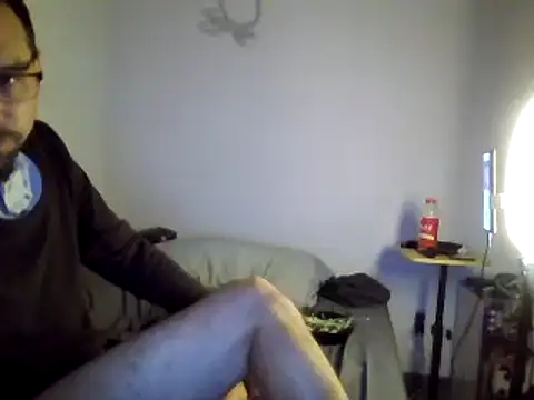 Snapshot of Iliketocooksquirt25 chatting on March 7, 2025, 7:41 am Iliketocooksquirt25 online show from March 7, 2025, 7:41 am