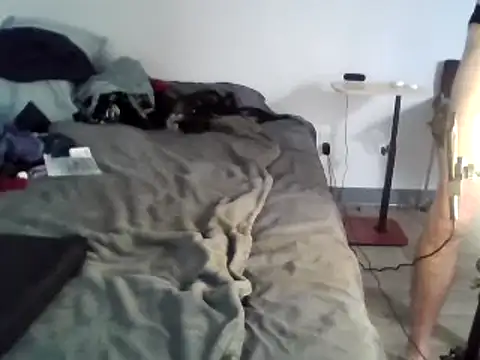 Snapshot of Iliketocooksquirt25 chatting on March 12, 2025, 9:02 am Iliketocooksquirt25 online show from March 12, 2025, 9:02 am