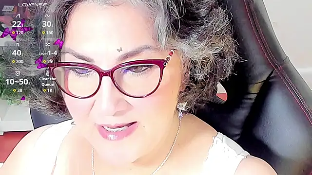 cataleya mom online show from October 14, 2025, 4:02 am