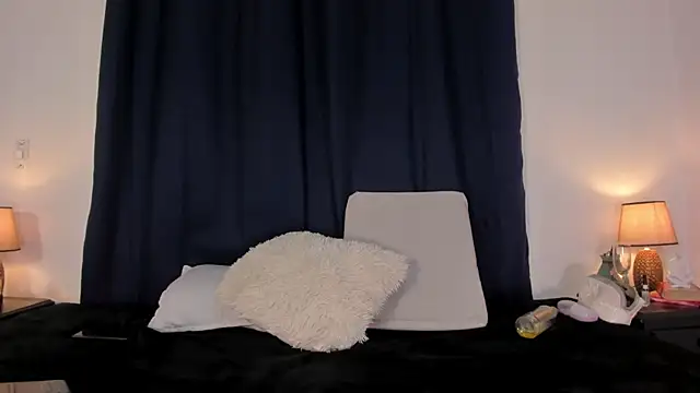 Jessica Herrera  online show from February 22, 2025, 10:52 pm