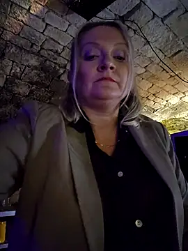 lady charlyne online show from February 28, 2025, 8:39 pm