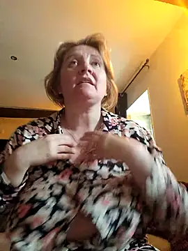 Snapshot of lady_charlyne chatting on April 29, 2026, 7:45 am lady charlyne online show from April 29, 2026, 7:45 am