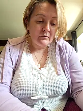Snapshot of lady_charlyne chatting on May 7, 2026, 11:59 am lady charlyne online show from May 7, 2026, 11:59 am