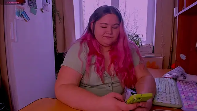 Freakcute  online show from December 23, 2024, 9:16 am