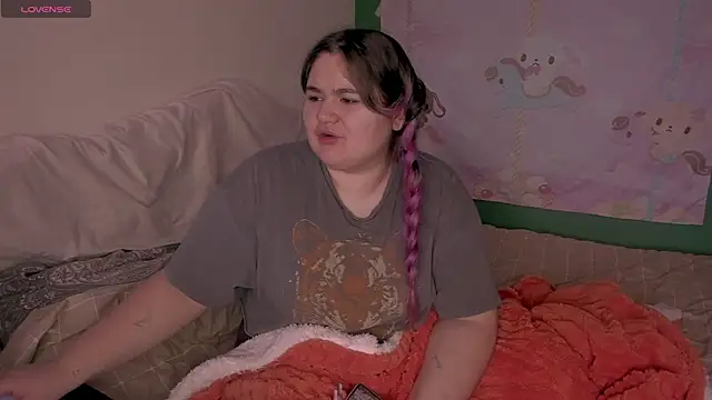 Freakcute  online show from February 11, 2025, 12:16 pm