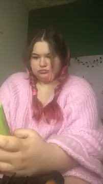 Freakcute  online show from March 11, 2025, 1:45 pm