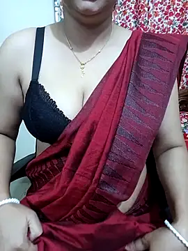 Snapshot of Priya_Boudi chatting on October 26, 2025, 6:36 pm Priya Boudi online show from October 26, 2025, 6:36 pm