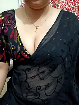 Snapshot of Priya_Boudi chatting on November 4, 2025, 6:07 pm Priya Boudi online show from November 4, 2025, 6:07 pm