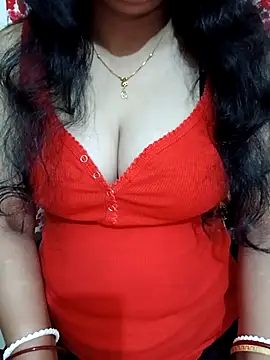 Snapshot of Priya_Boudi chatting on November 12, 2025, 6:52 pm Priya Boudi online show from November 12, 2025, 6:52 pm