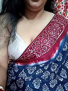 Snapshot of Priya_Boudi chatting on April 28, 2026, 6:24 pm Priya Boudi online show from April 28, 2026, 6:24 pm