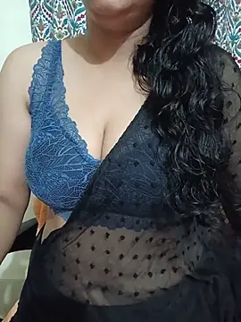 Snapshot of Priya_Boudi chatting on August 3, 2026, 6:22 pm Priya Boudi online show from August 3, 2026, 6:22 pm